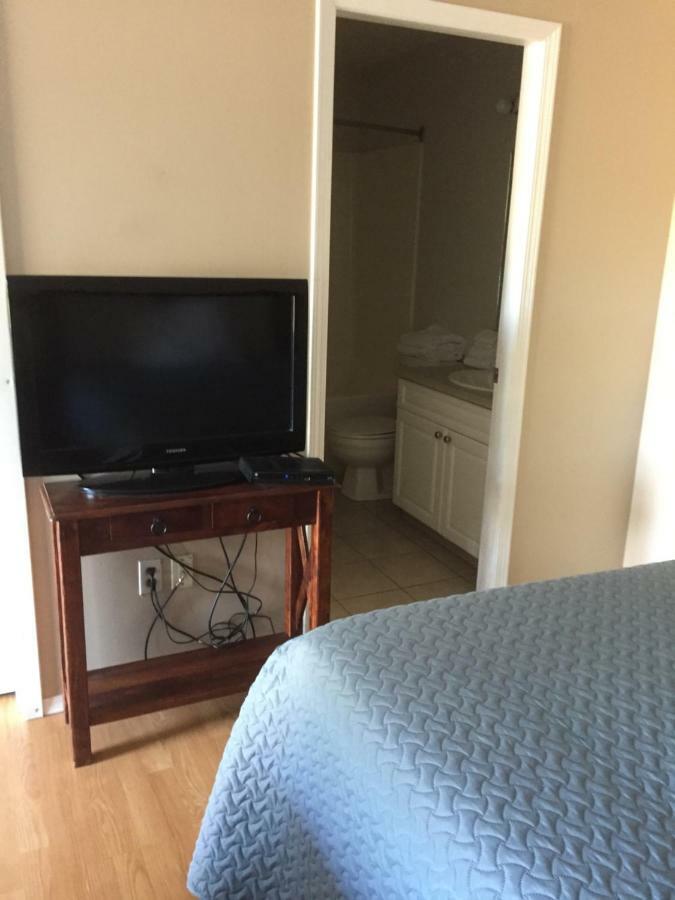 Kacee'S Northern Suites Fort Nelson Zewnętrze zdjęcie
